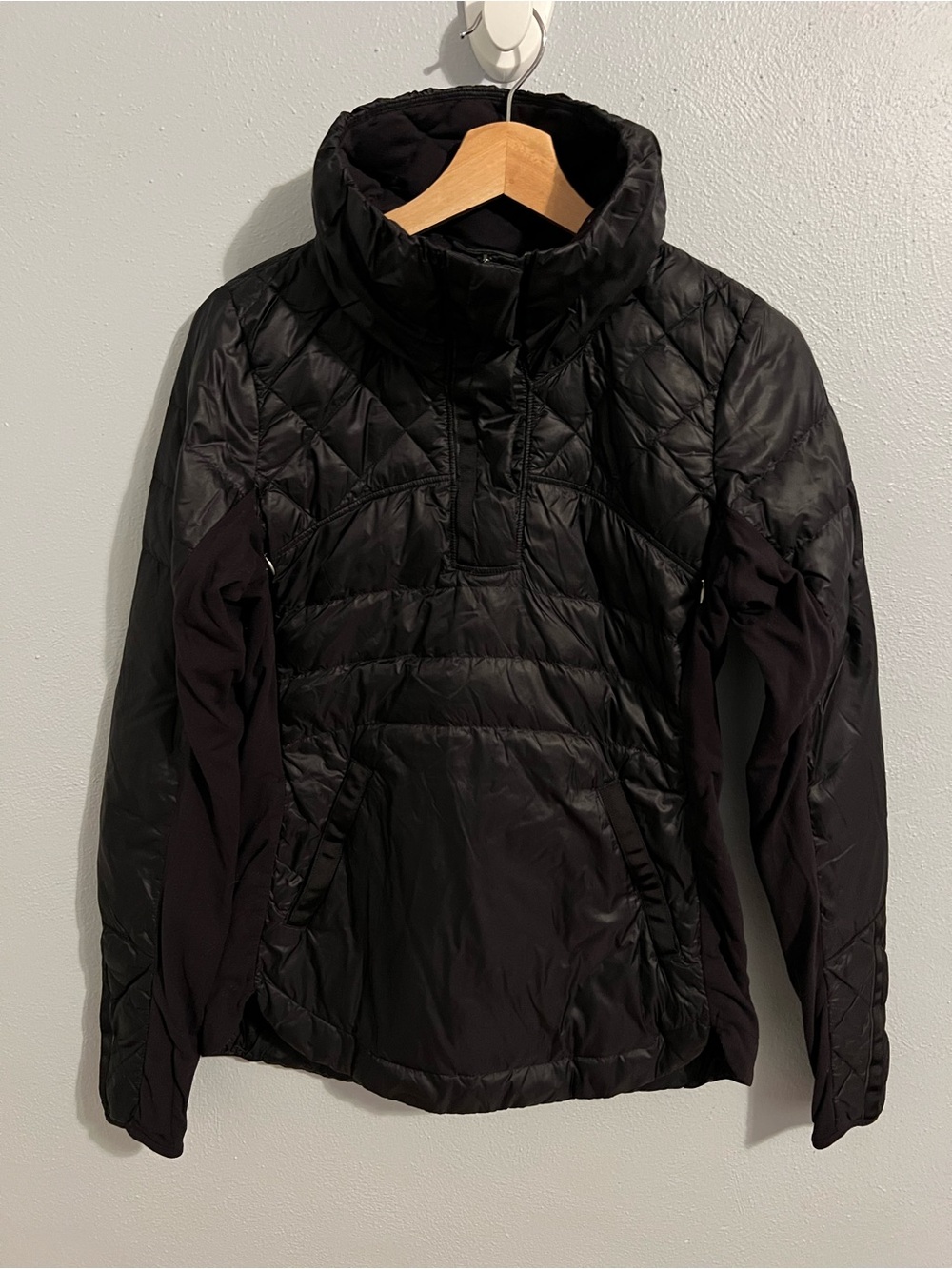 lululemon athletica Down for a Run Black Quilted Pullover Puffer
